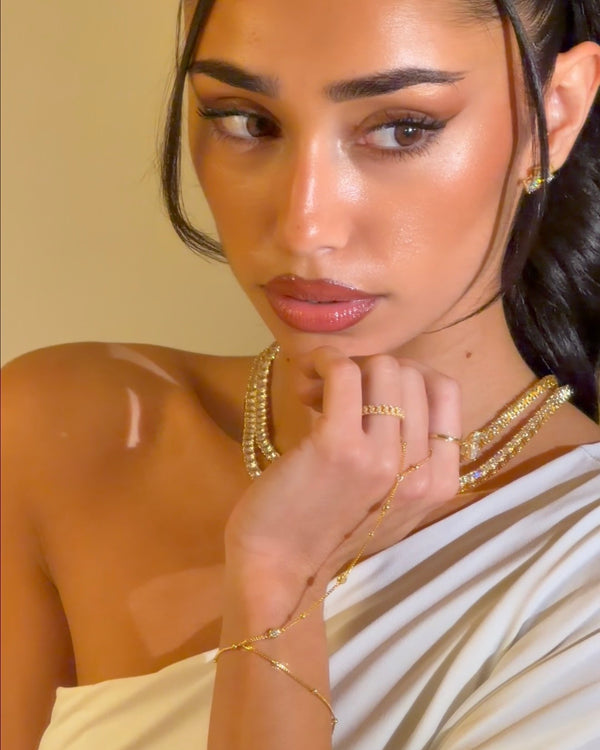 Demi Handchain Gold